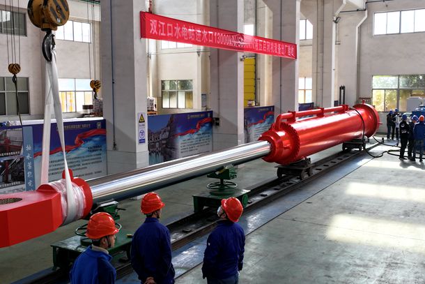 大渡河雙江口世界最大液壓?jiǎn)㈤]機(jī)通過(guò)驗(yàn)收(圖2)