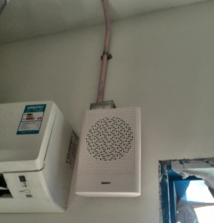 某園區設消控室，各建筑單體僅有消報、手報、聲光，是否需設廣播、隔離器？